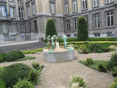 Fountain with Kneeling Youths - 1930